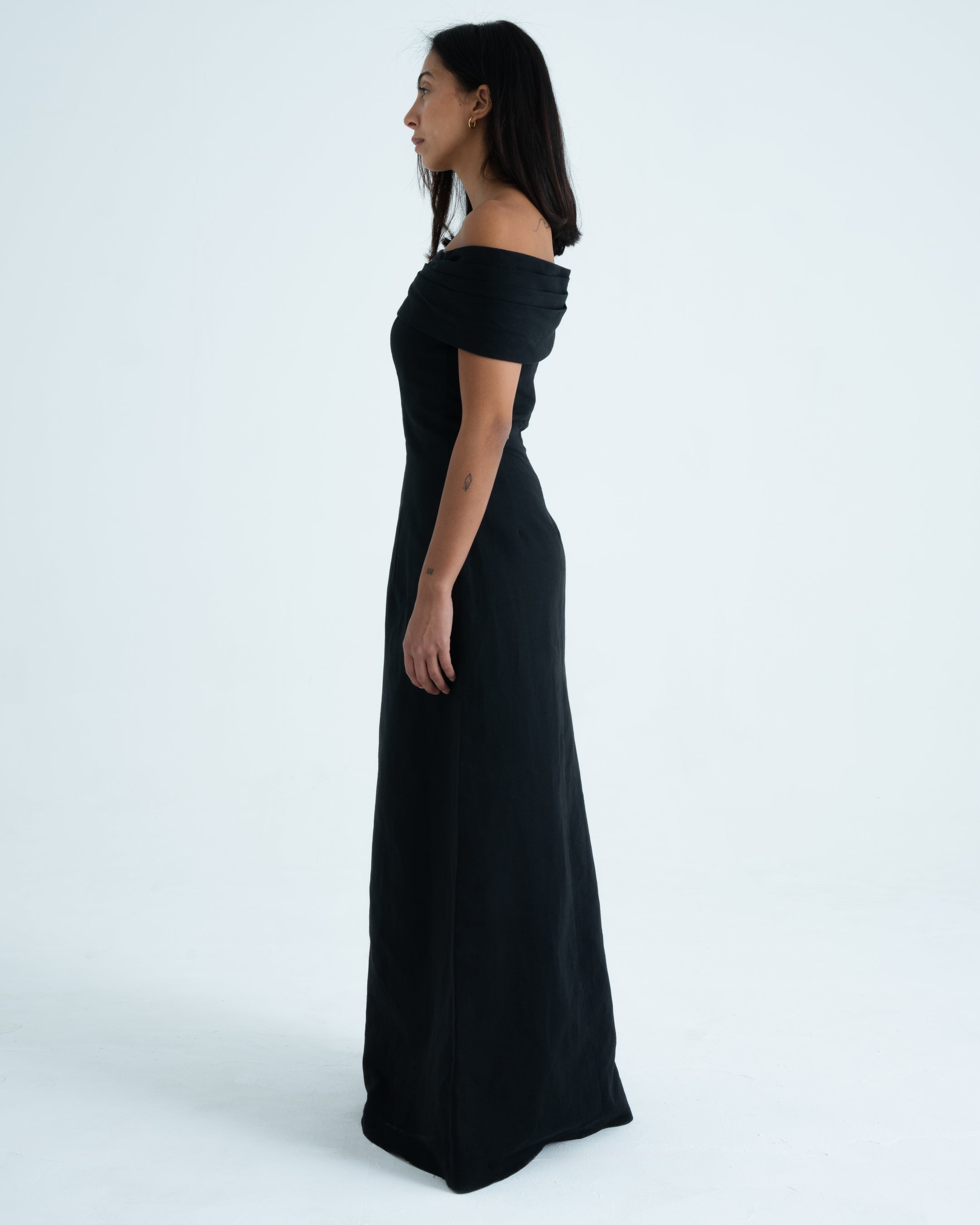 Asymmetrical off shoulder Dress